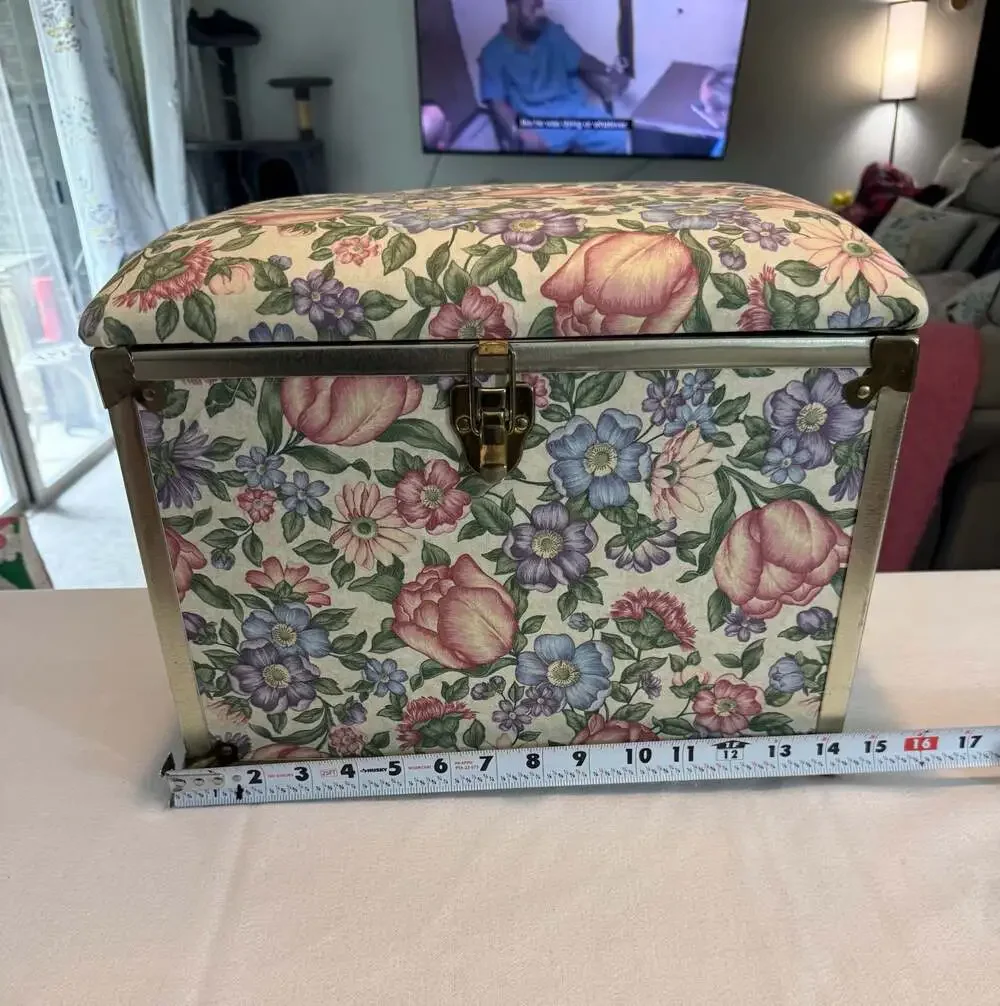 Small Rose Pattern Fabric Footstool Chest